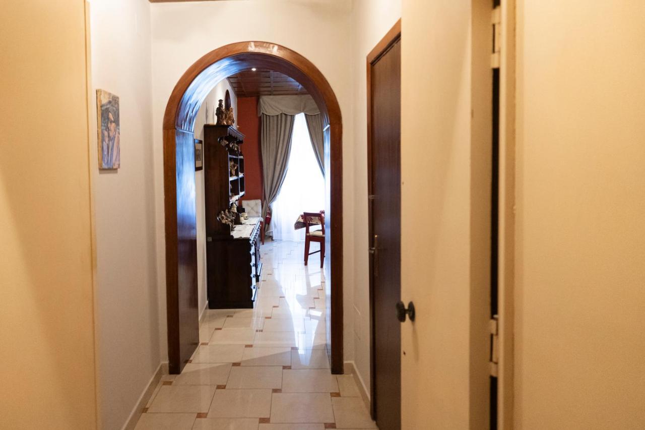 Affitta Camera Don Vittorio - Napoli Portacapuana エクステリア 写真